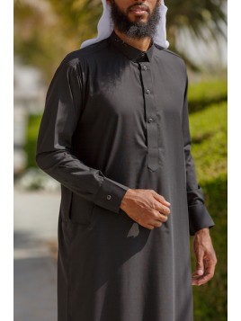 Saudi Qamis Schwarz - Satin...